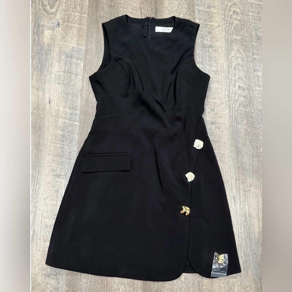 Astr The Label Nixie Button Detail Shift Minidres… - image 5
